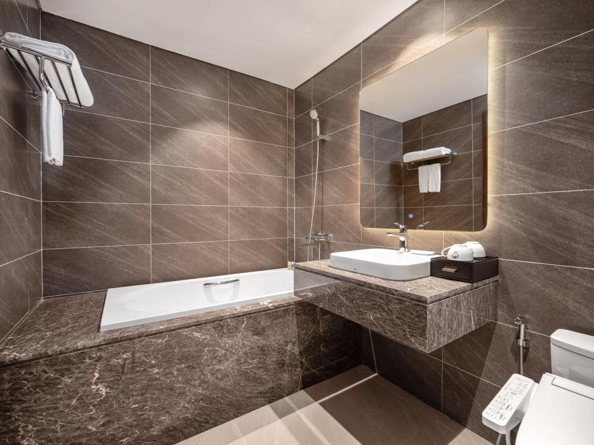 Nesta Hotel & Spa Hanoï Extérieur photo