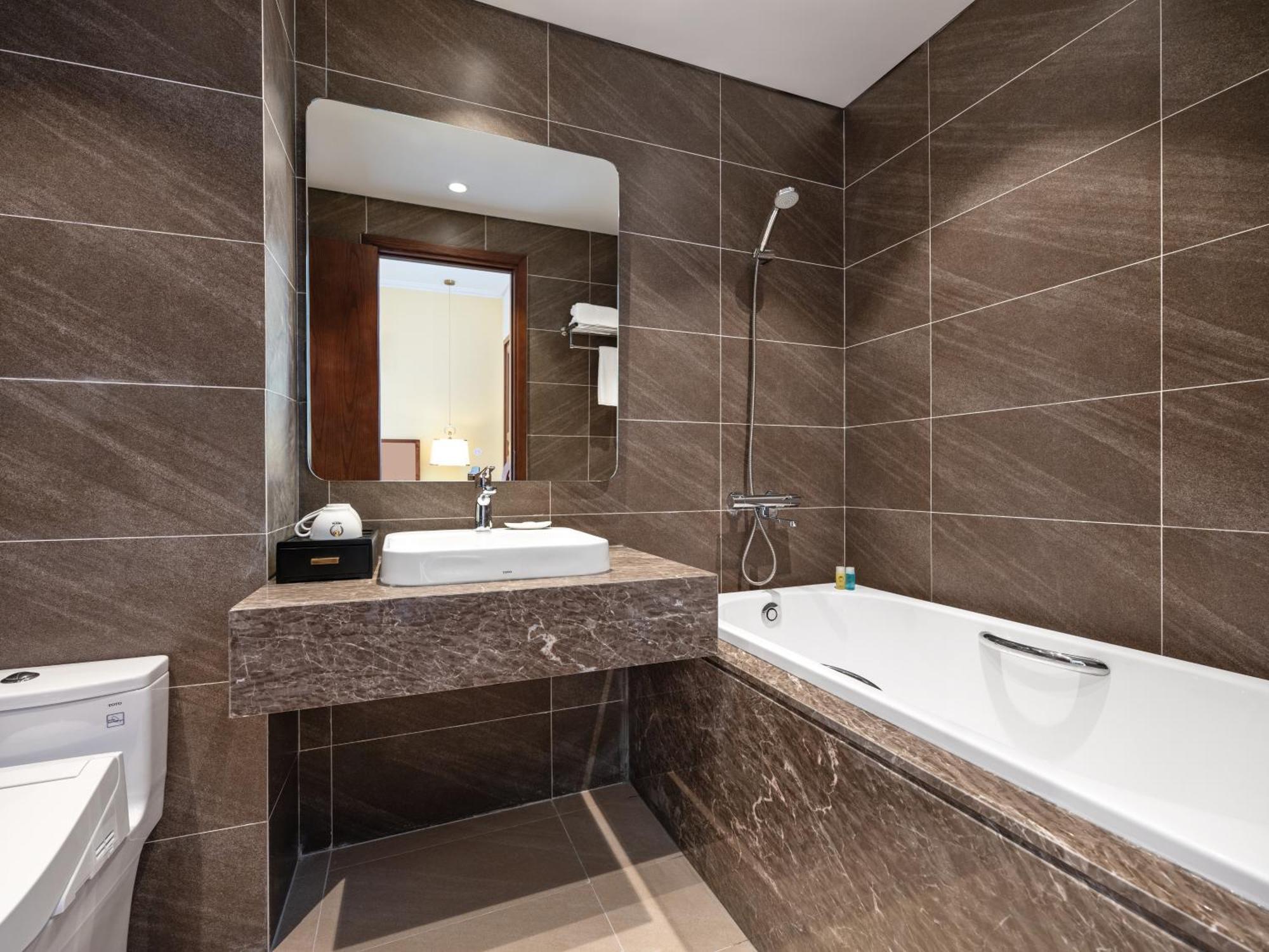 Nesta Hotel & Spa Hanoï Extérieur photo